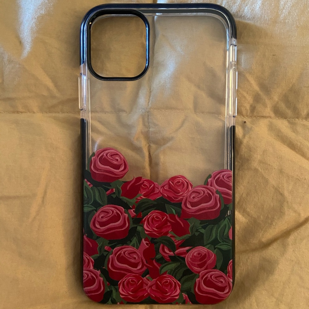 (Sold) iPhone 11 elemental floral case 🤍